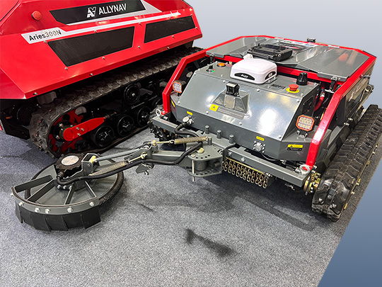 自動運転草刈りロボ80E